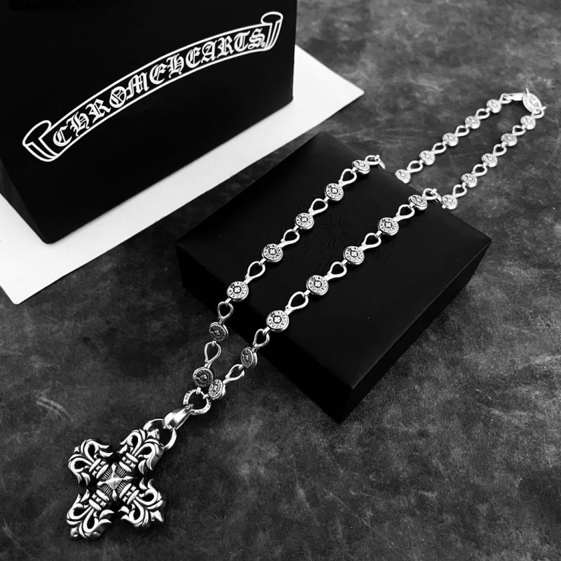 Ch**me He**ts necklaces